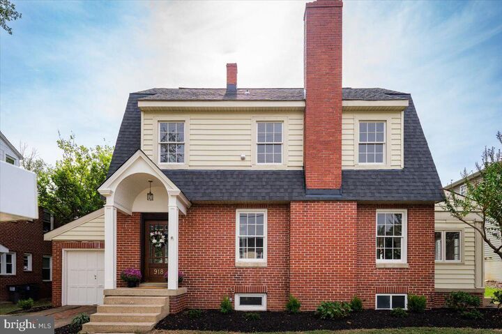 Property Photo: 918 William Street VA 22401