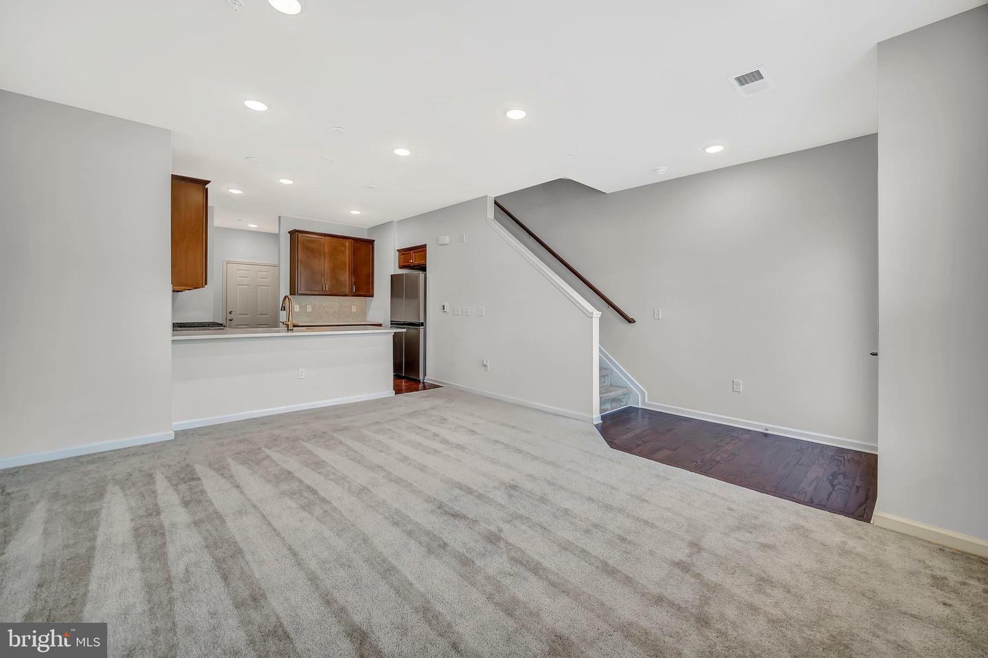 Property Photo: 806 Shay Ct NJ 08550