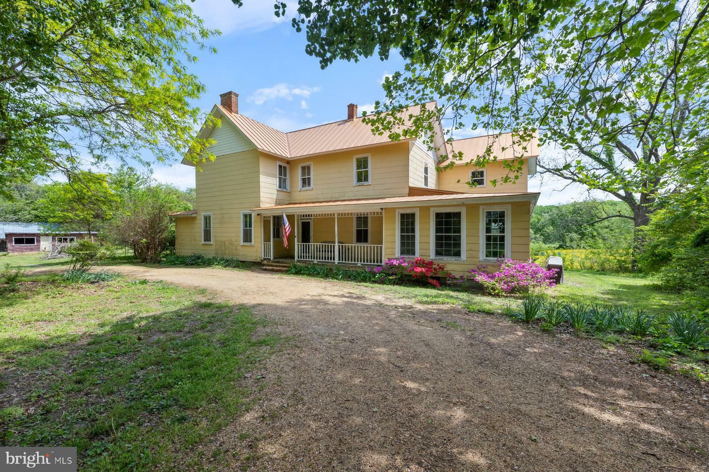 Property Photo: 352 Ferry Landing Road VA 22443