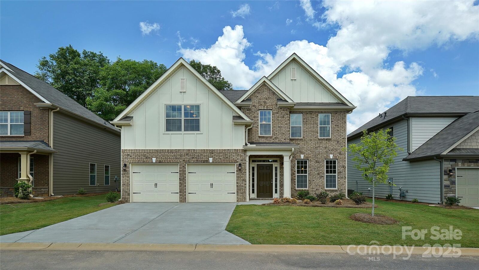 Property Photo:  469 Fox Cove Road  NC 28792 
