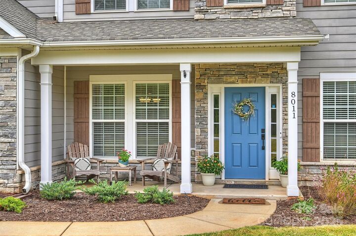 Property Photo:  8011 Caliterra Drive  NC 28227