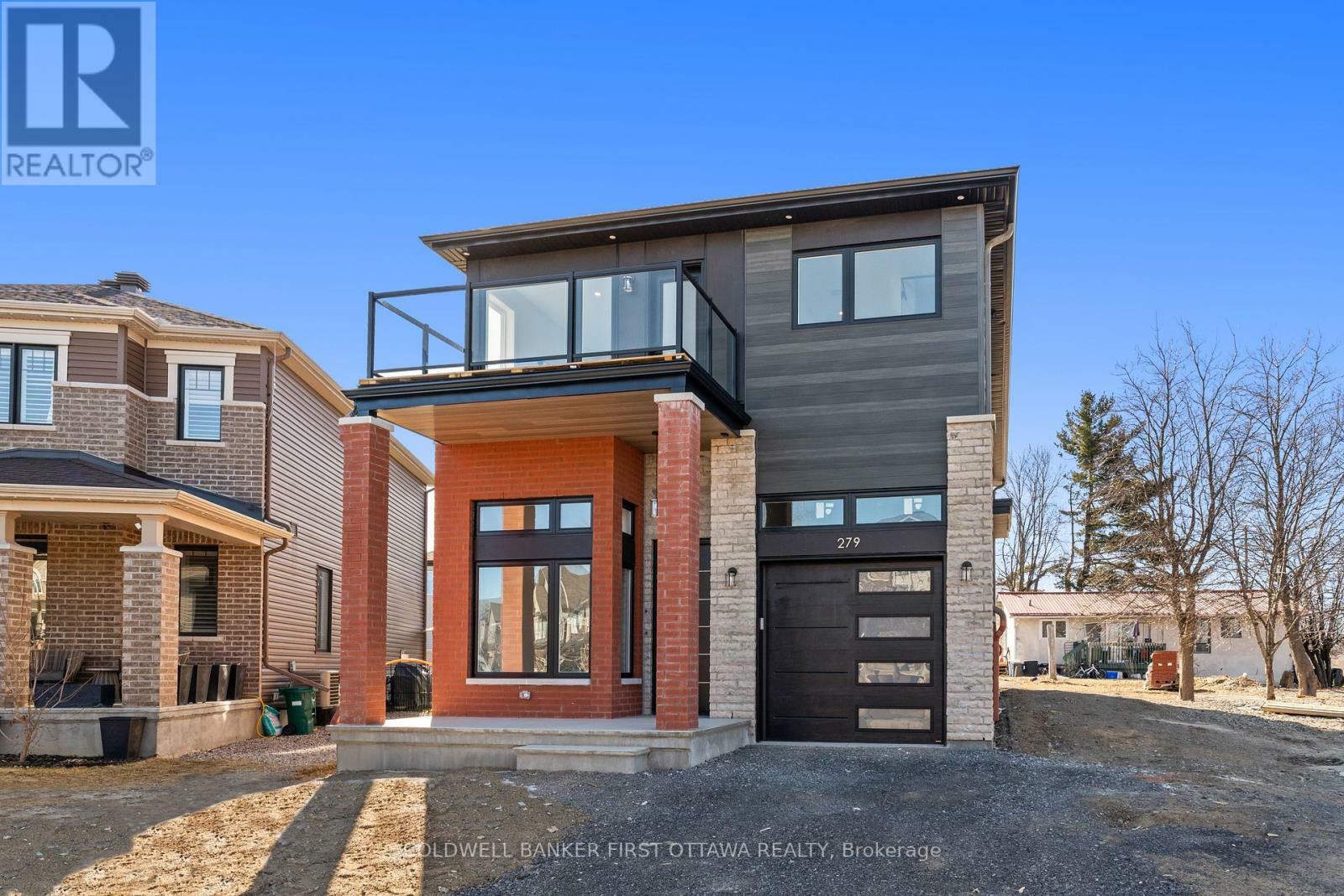 Property Photo: 279 Enclave Walk ON K1W 0J5