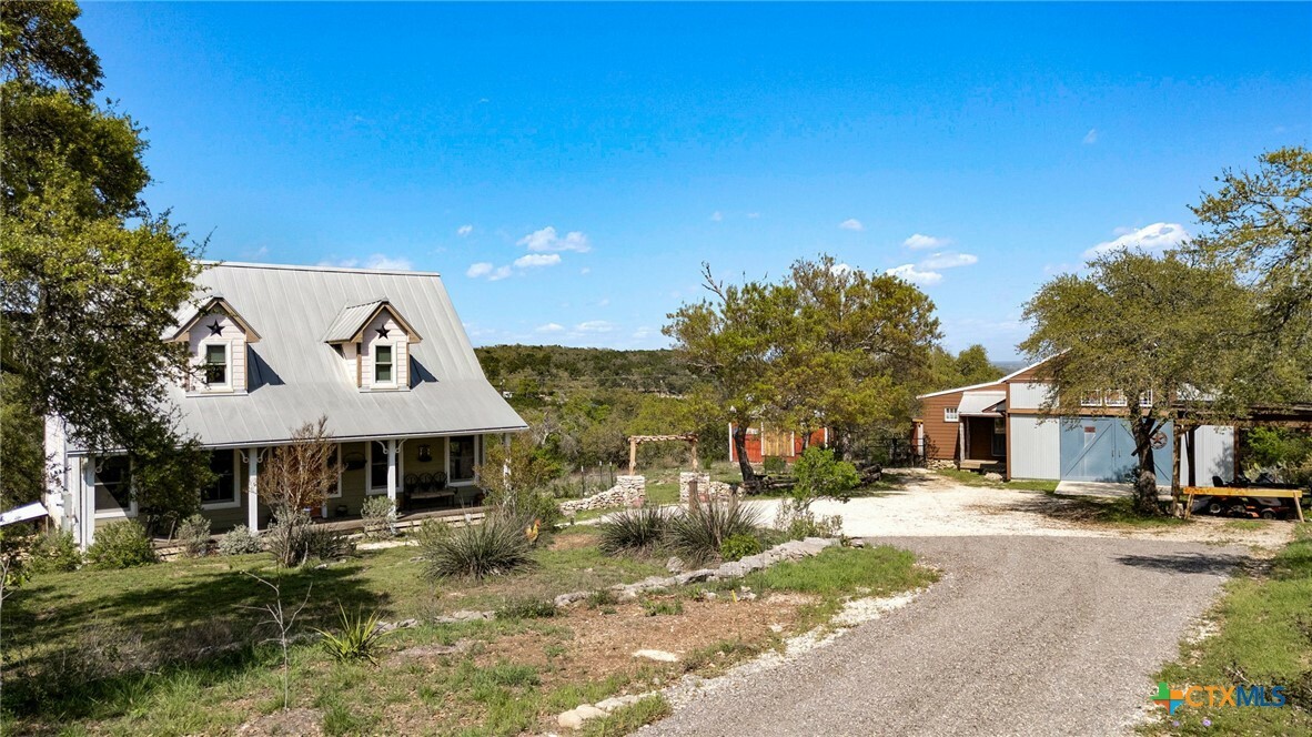 1315 Agarita Drive  Fischer TX 78623 photo