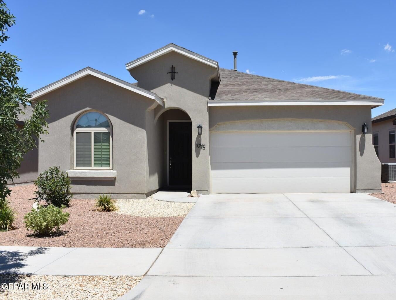 Property Photo: 1096 Summer Rain Street TX 79928