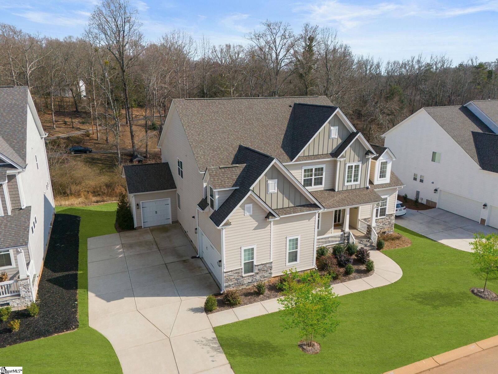 Property Photo: 719 Enoree River Place SC 29651