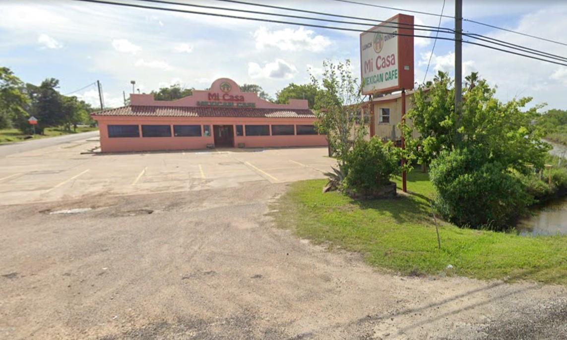 Property Photo: 1601 1st Street TX 77465
