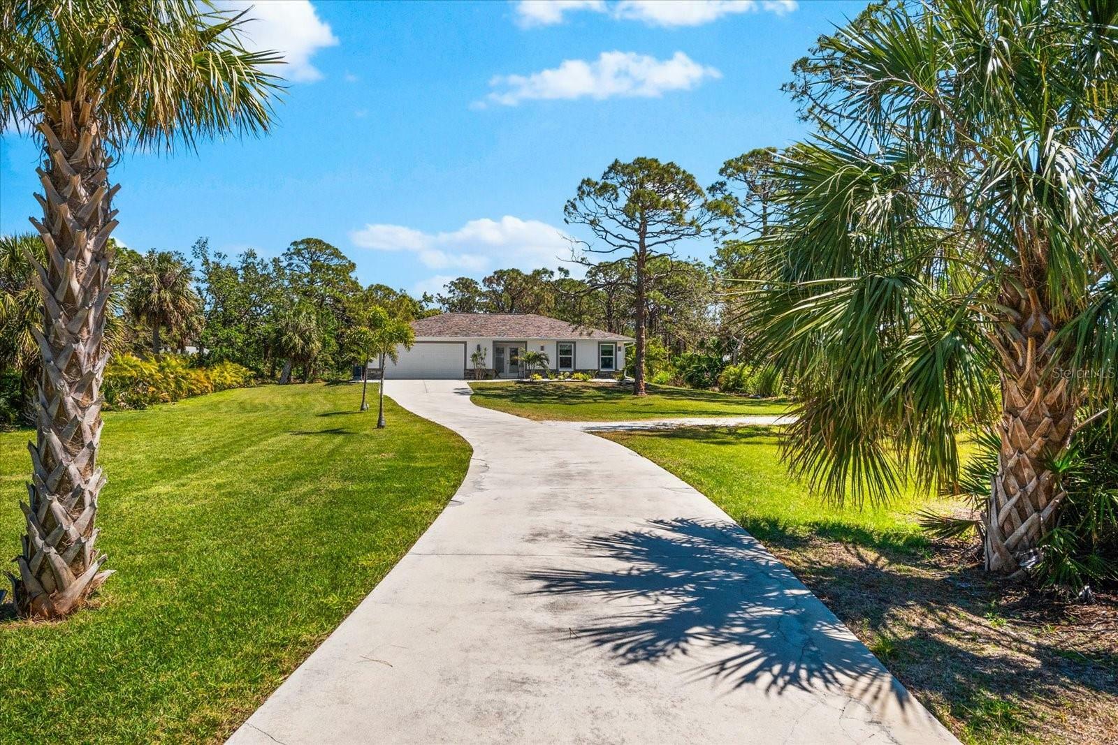 Property Photo: 1785 Bayshore Drive FL 34223