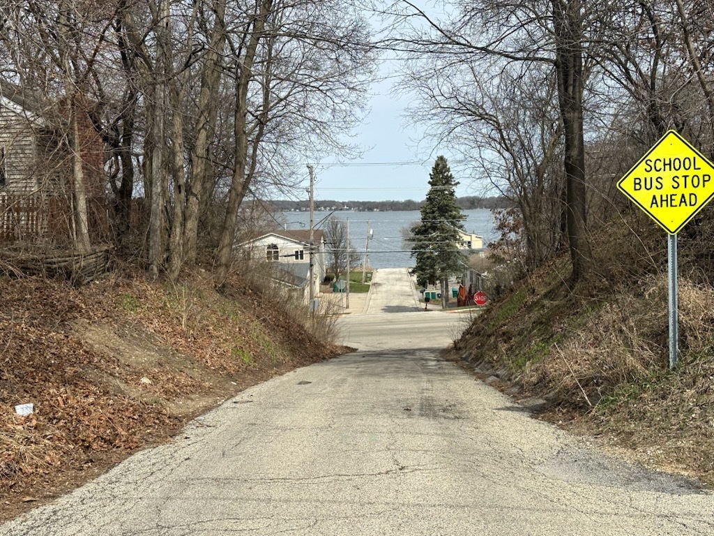 Property Photo: 10 S Maple Avenue IL 60020