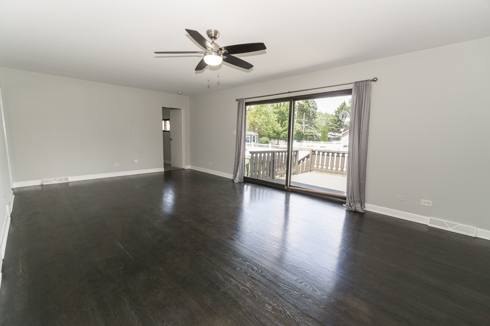 Property Photo:  350 Home Avenue  IL 60143 