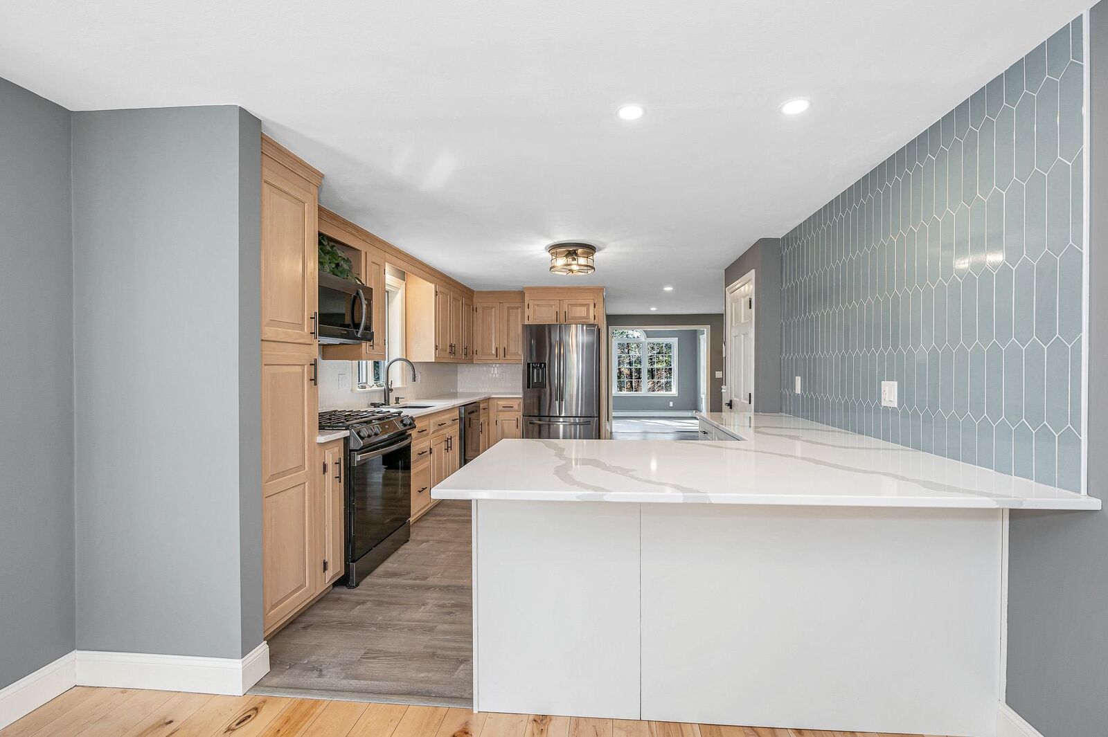 Property Photo:  17 Autumn Street  NH 03087 