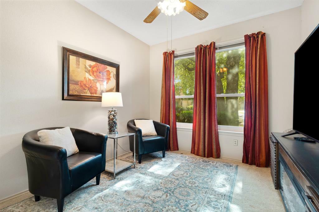 Property Photo: 241 Tanbark Circle TX 75019
