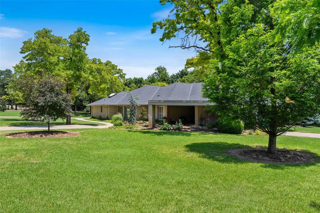 Property Photo: 3525 E Memorial Road OK 73013