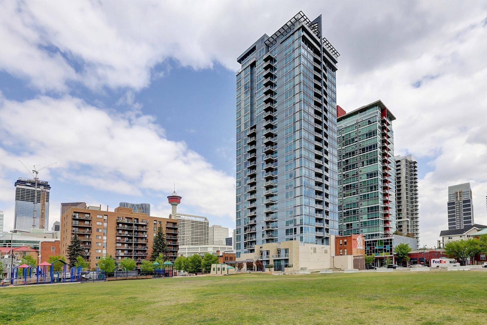 Property Photo: 215 13 Avenue SW 203 AB T2R 0V6