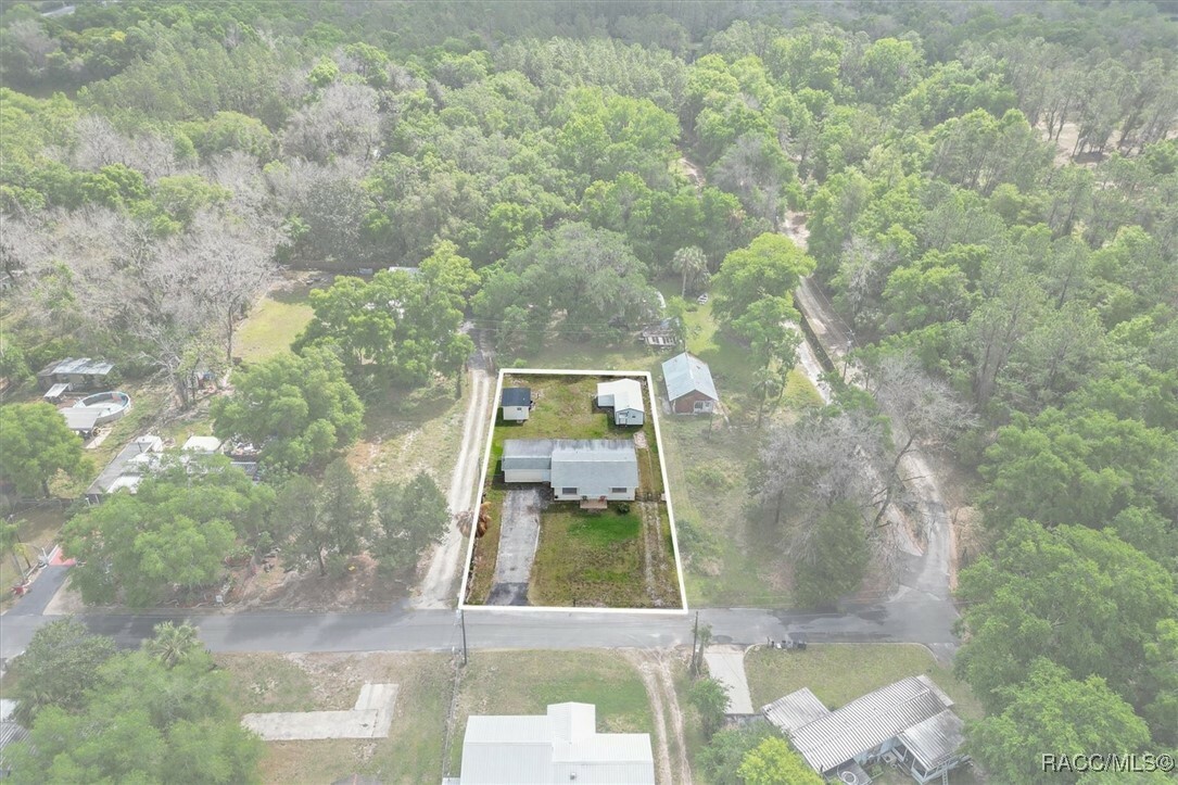 Property Photo: 1661 S Shady Terrace FL 34450