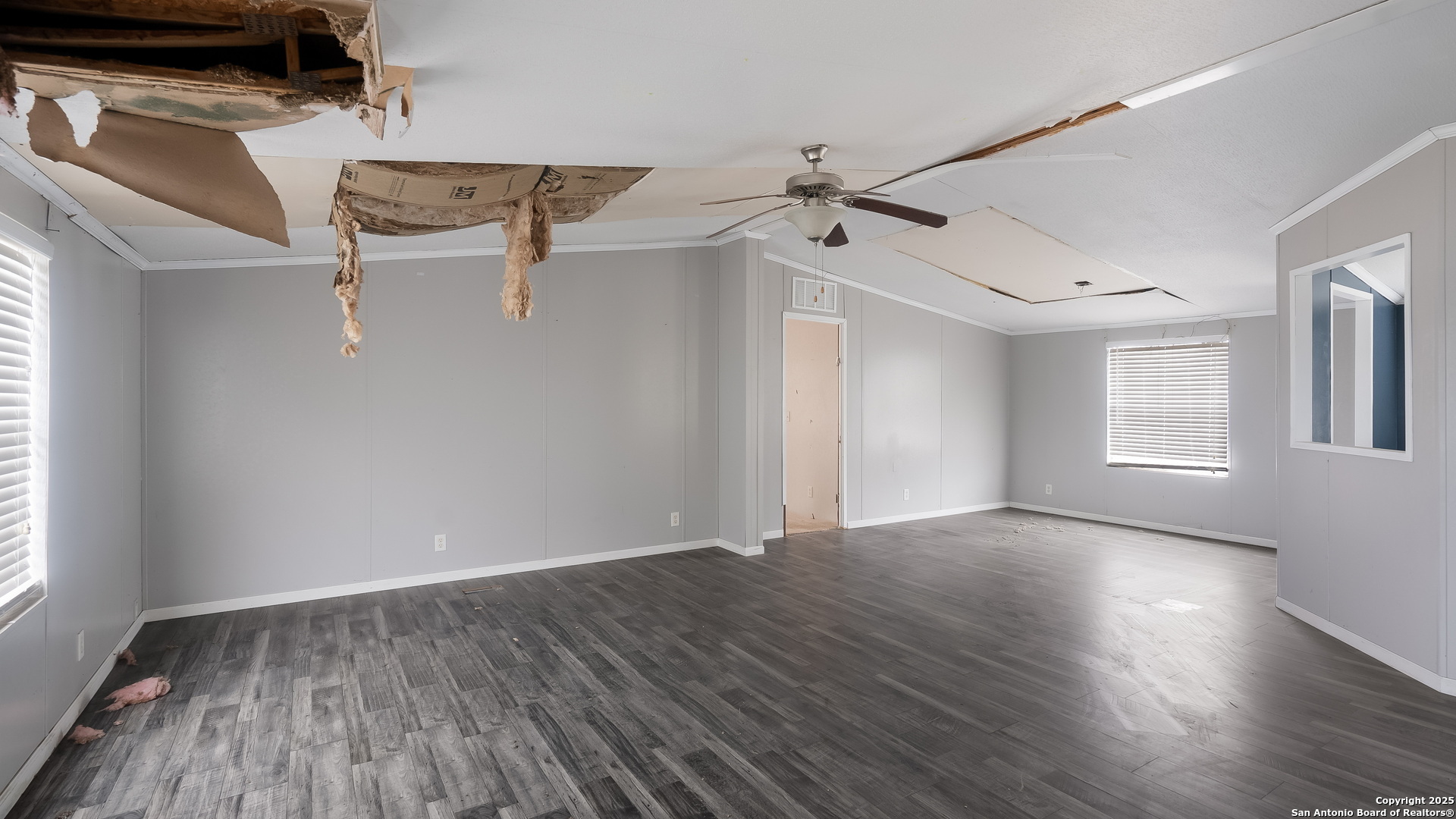 Property Photo: 915 County Road 3821 TX 78253