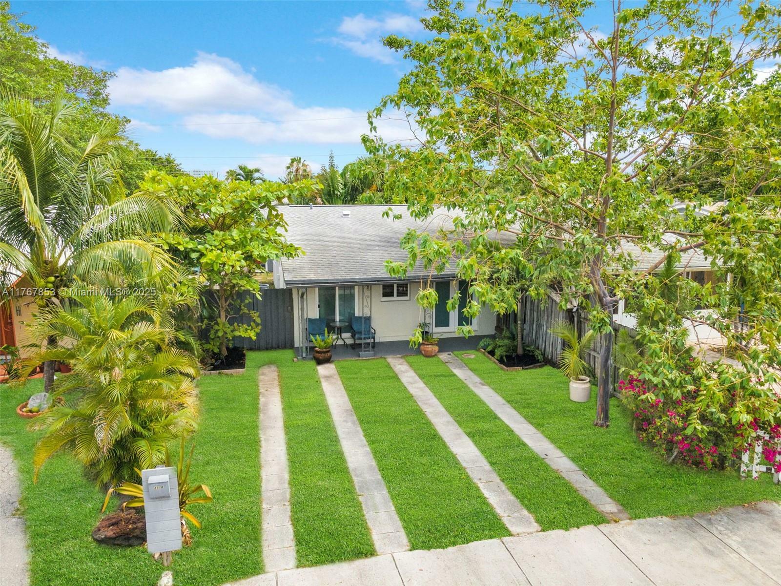 Property Photo: 351 NE 57th Ct FL 33334