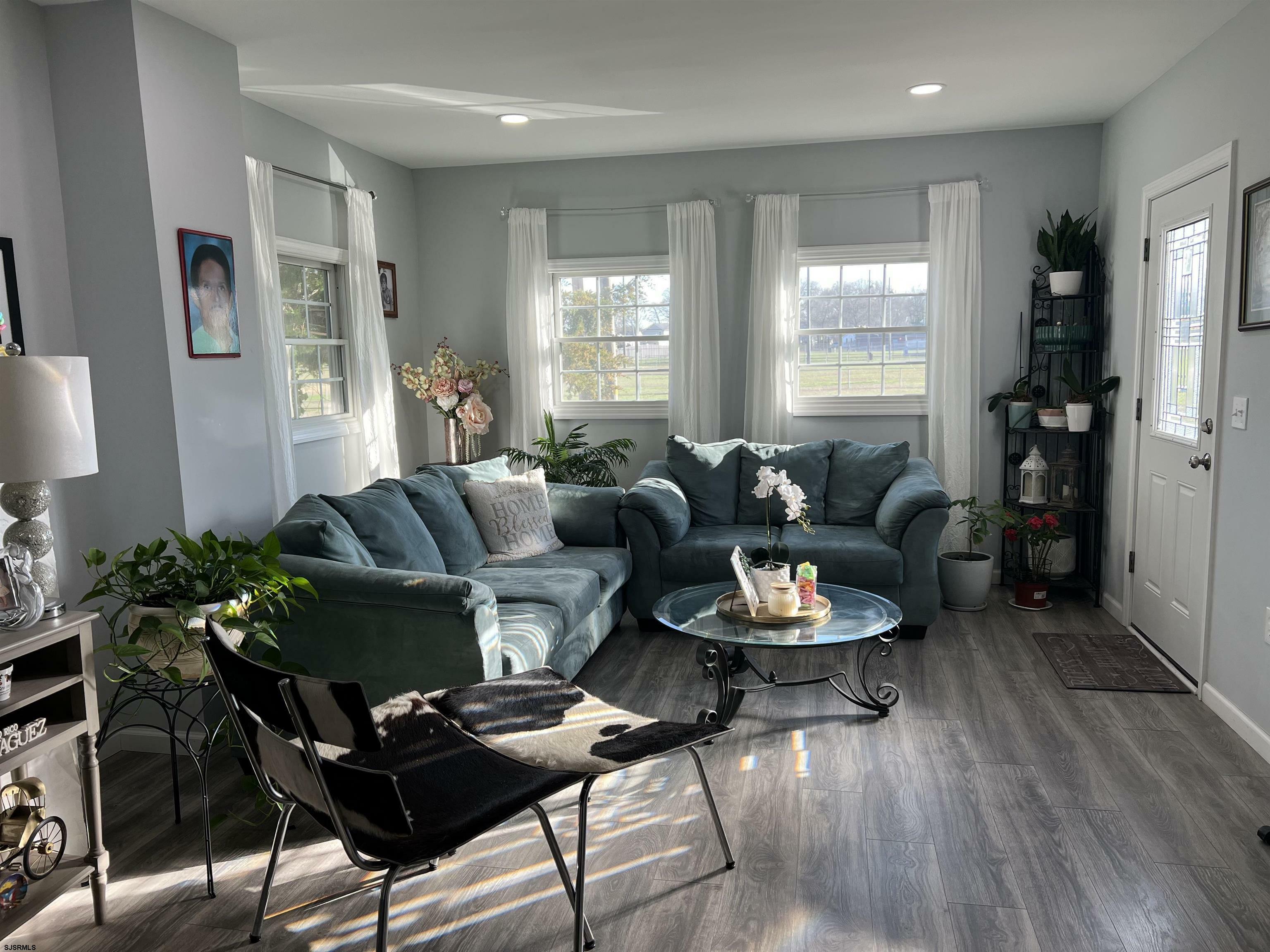Property Photo: 704 W Park Ave NJ 08232