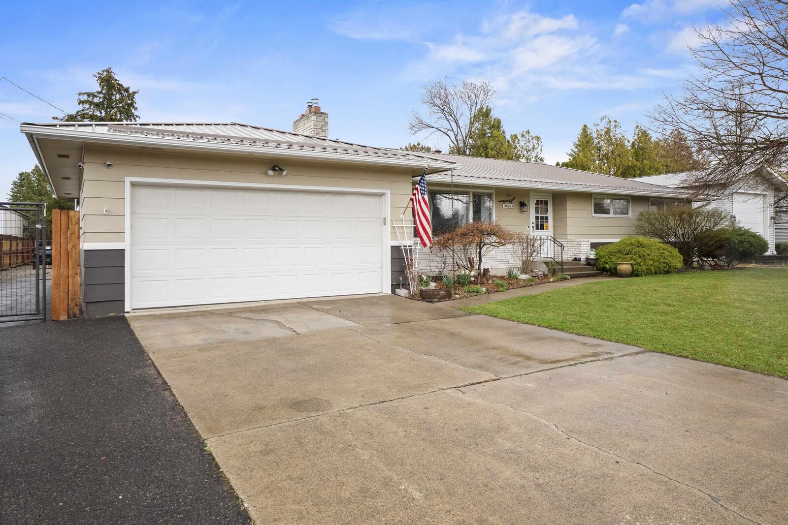 Property Photo: 10603 E Valleyway Ave WA 99206