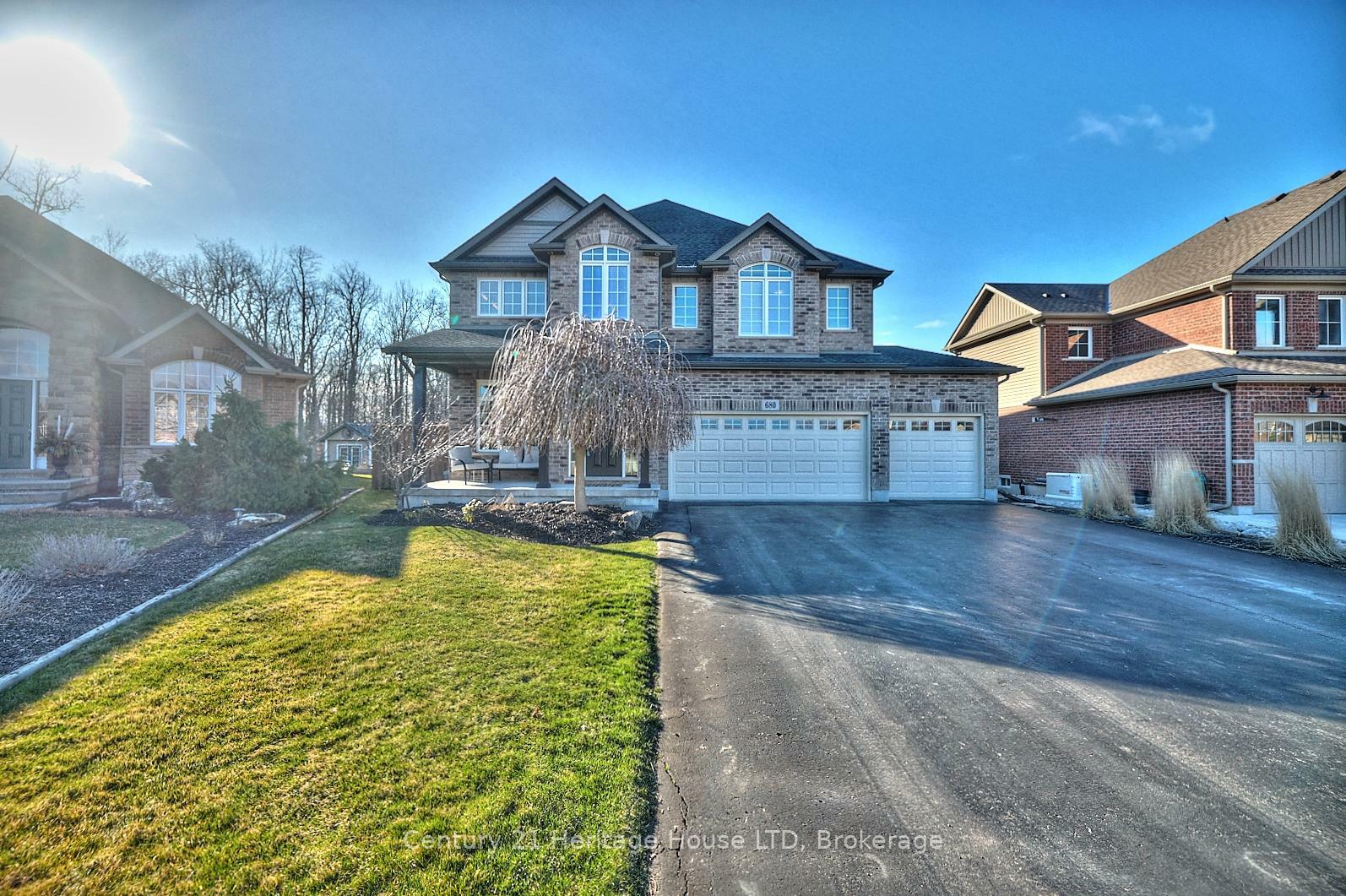 680 Brian Street  Fort Erie ON L2A 6W2 photo