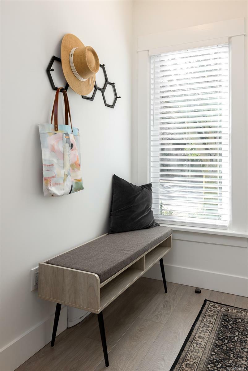 Property Photo: 412/414 Superior St BC V8V 1T6