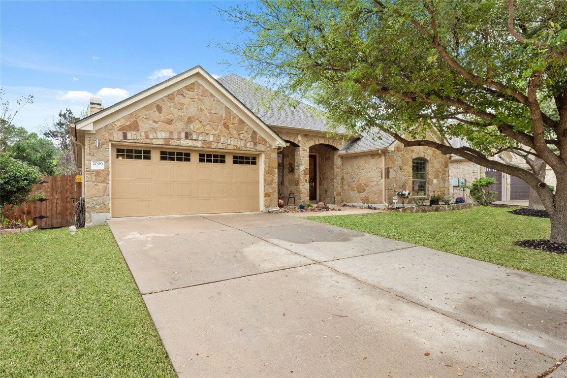Property Photo: 2009 Manada Trail TX 78641