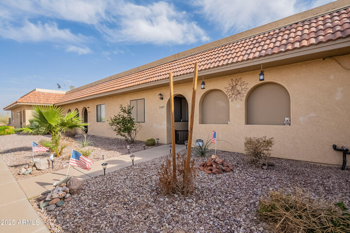 Property Photo:  2035 S Clubhouse Drive  AZ 85194 