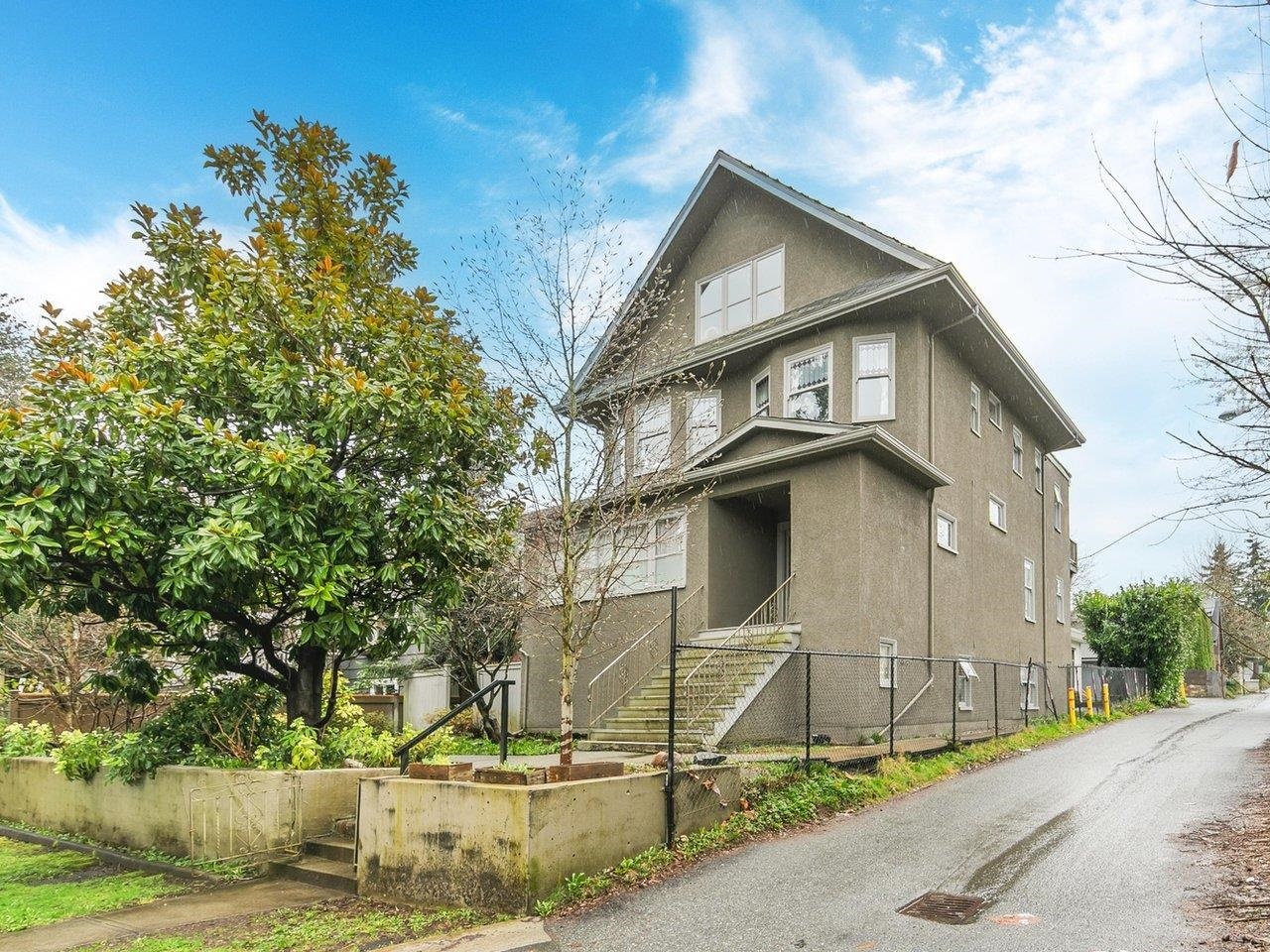 Property Photo: 482 W 17th Avenue BC V5Y 2A2