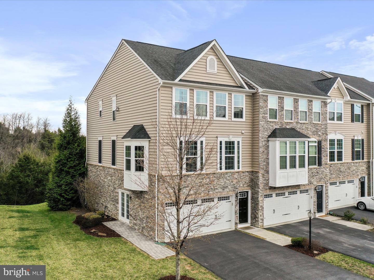 Property Photo: 115 Hornbeam Drive VA 22630