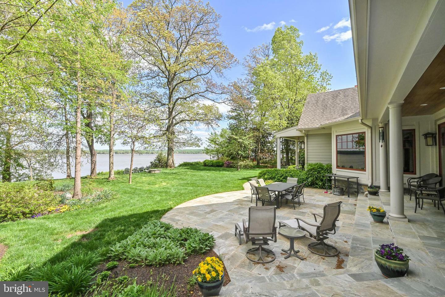 Property Photo: 11711 River Drive VA 22079