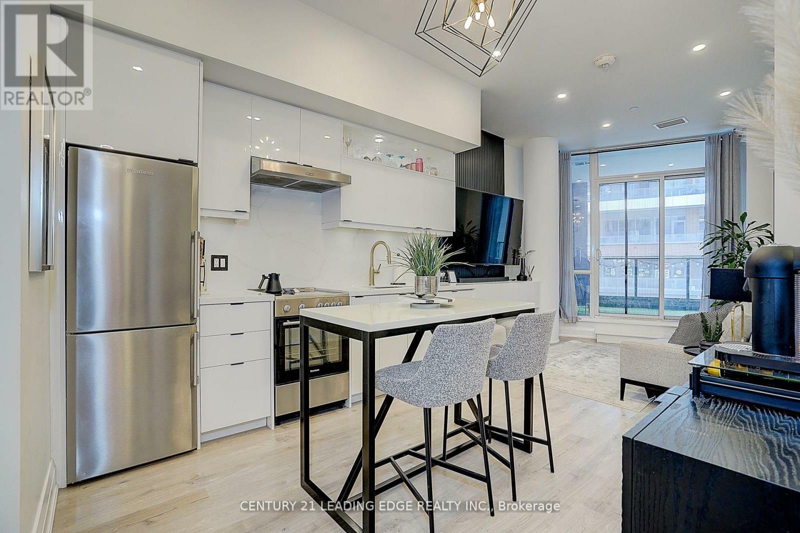 Property Photo: 50 Forest Manor Road 101 ON M2J 0E3