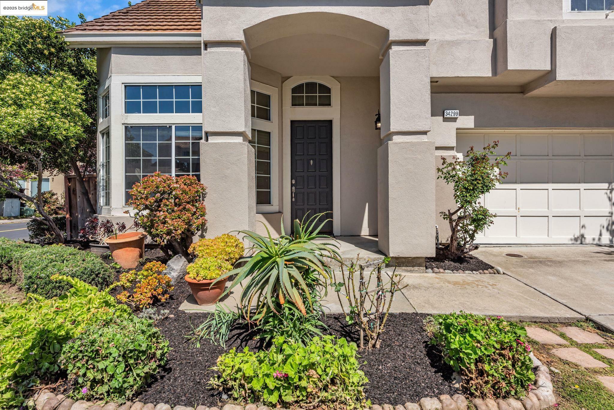 Property Photo: 34299 Eucalyptus Ter CA 94555