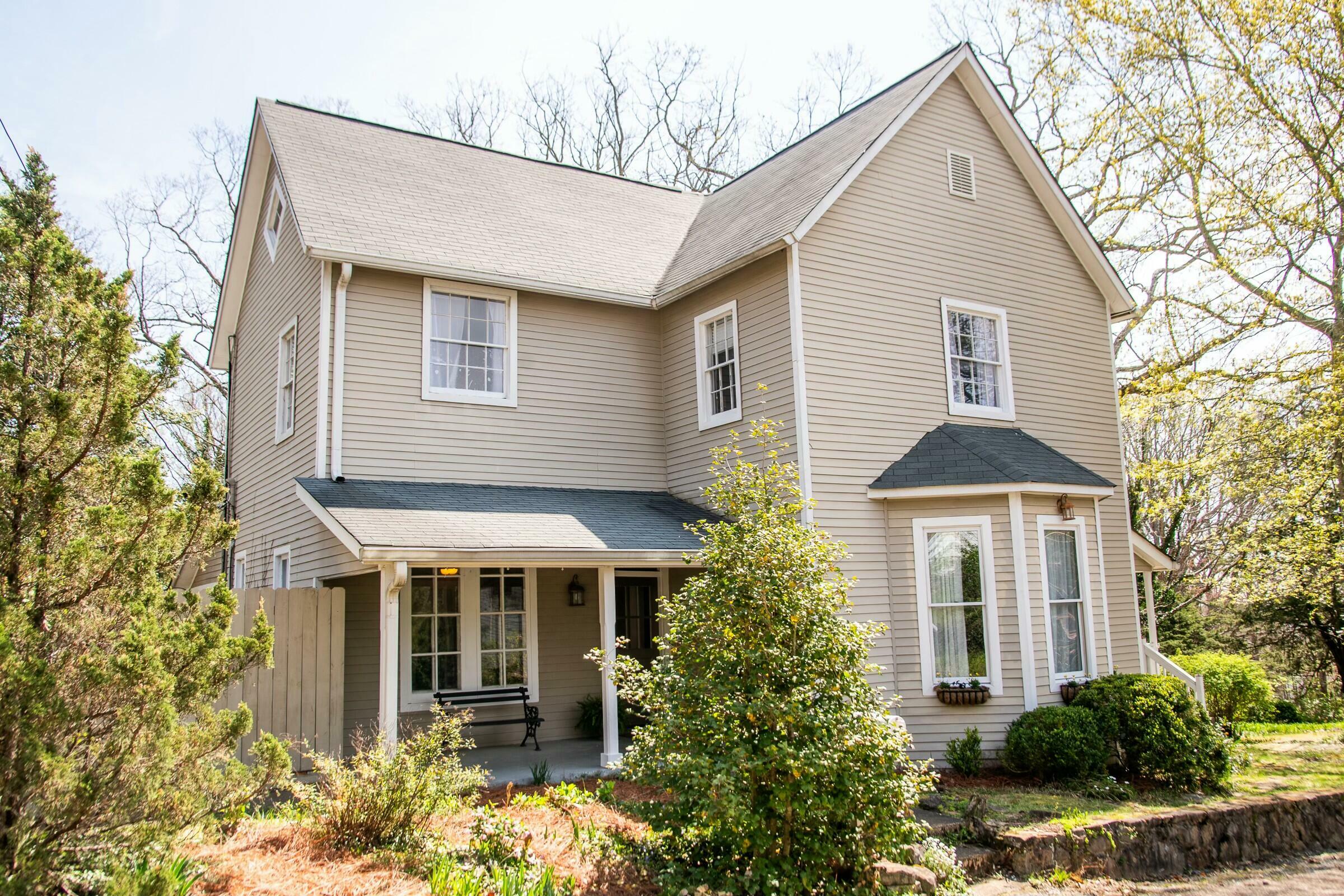 Property Photo:  105 N Forrest Avenue  TN 37350 