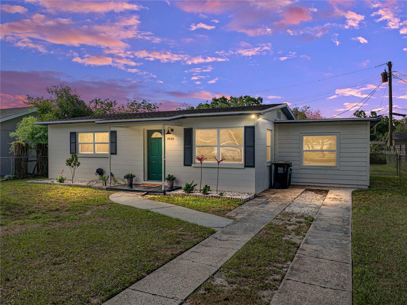 Property Photo: 2625 Williston Drive FL 33801