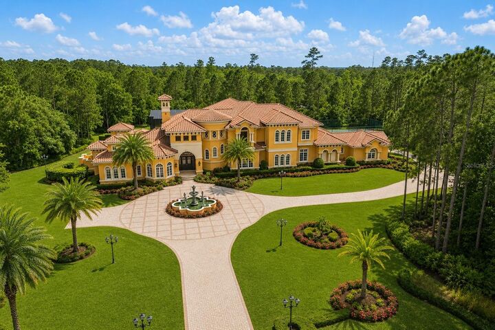 Property Photo:  8590 Apache Trail  FL 34747 