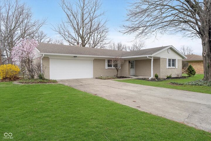 Property Photo: 1313 Roseway Drive IN 46219