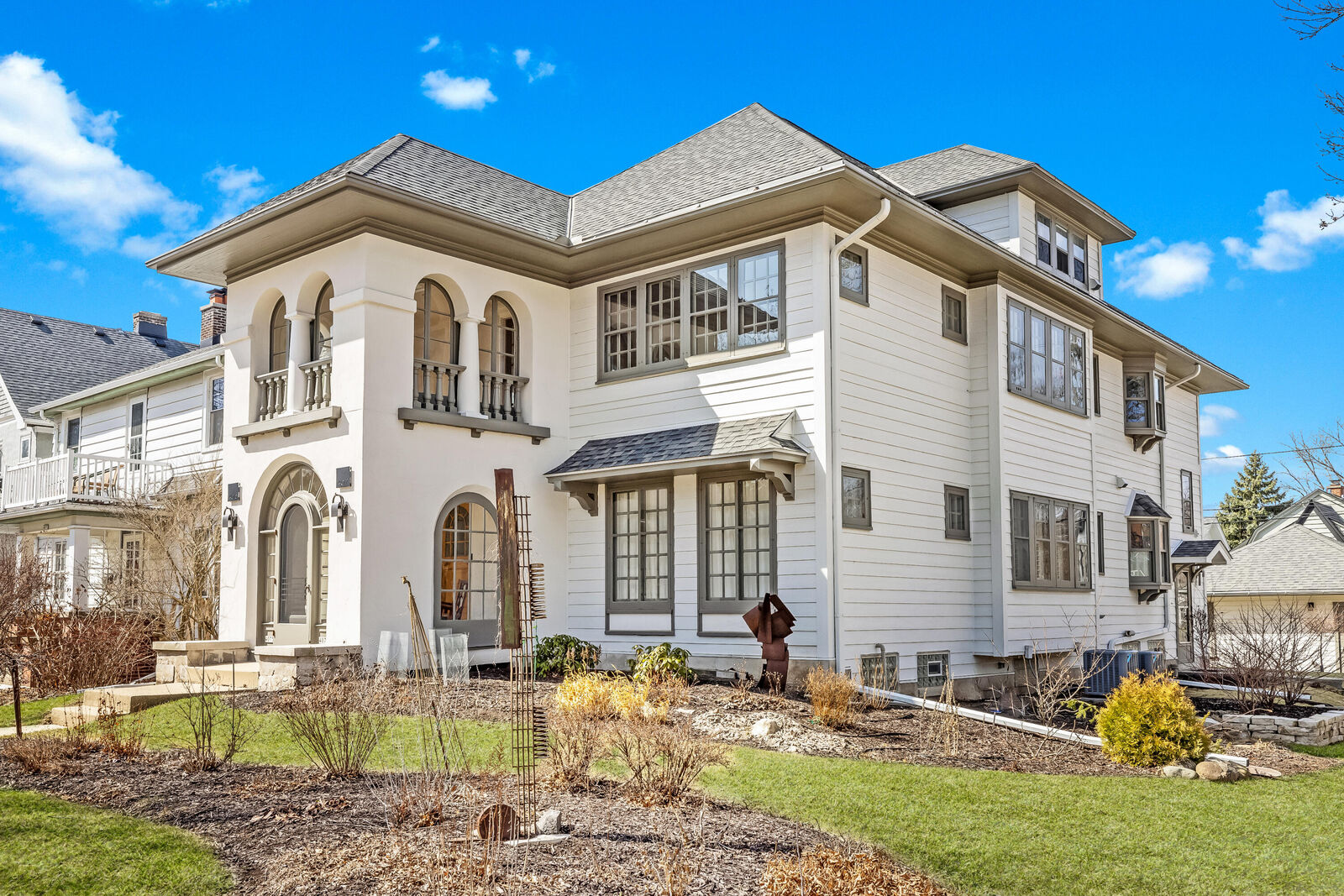 Property Photo:  4075 N Stowell Ave 4077  WI 53211 