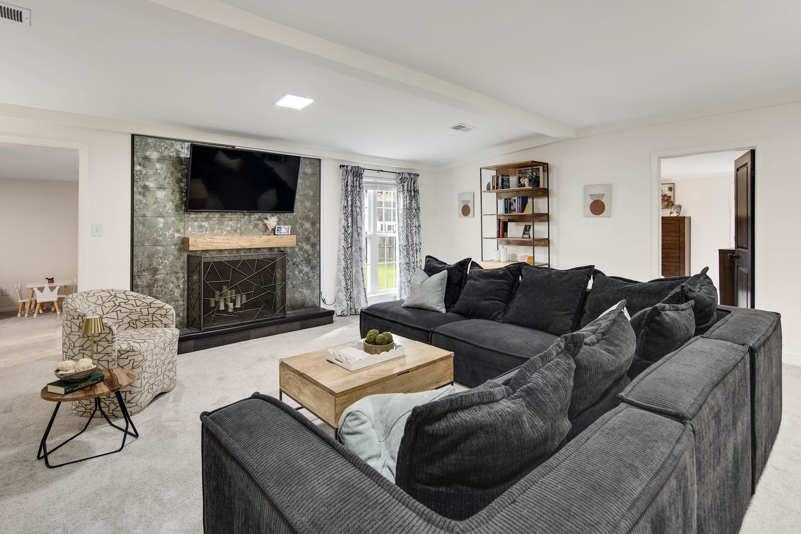Property Photo: 4859 Spottswood Ave TN 38117