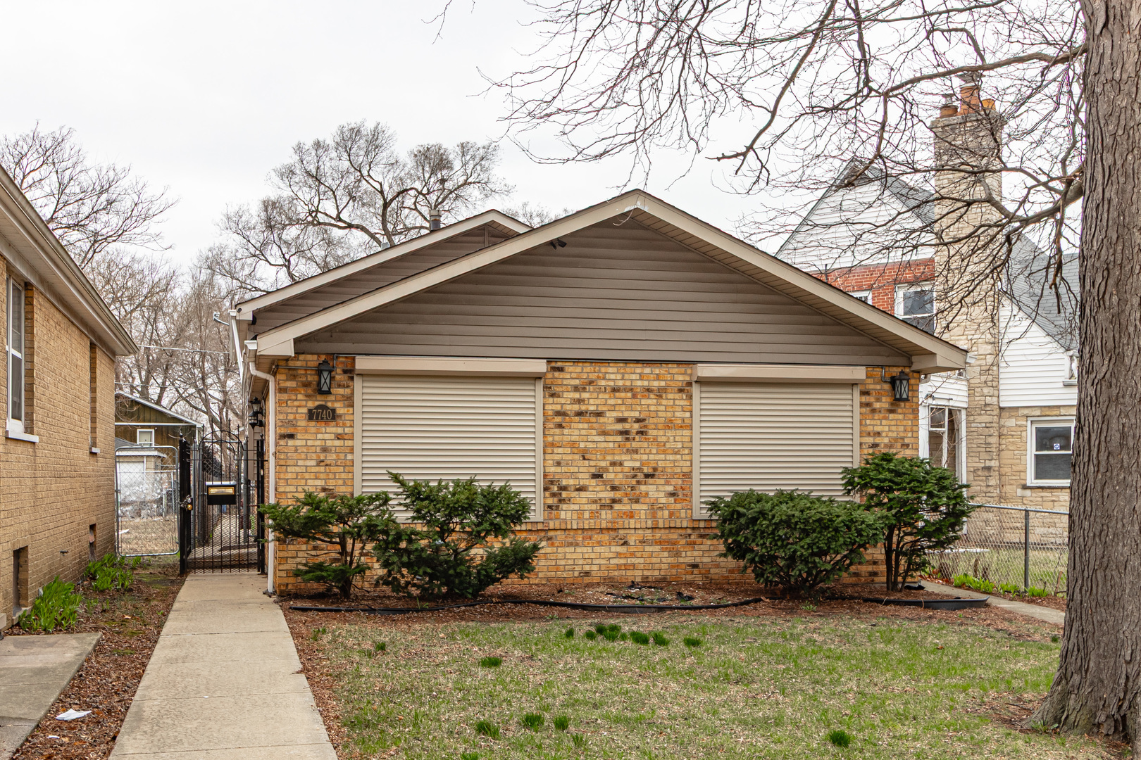 Property Photo: 7740 S Paxton Avenue IL 60649