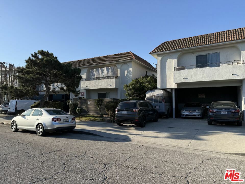 Property Photo: 1917 Canal Street CA 90291