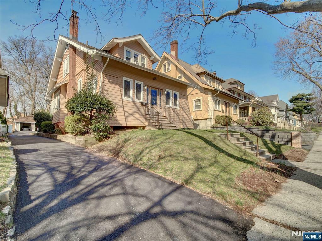 27 Colonial Terrace  East Orange NJ 07017 photo