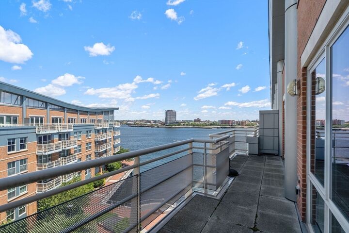 Property Photo:  4 Battery Wharf 4604  MA 02109 
