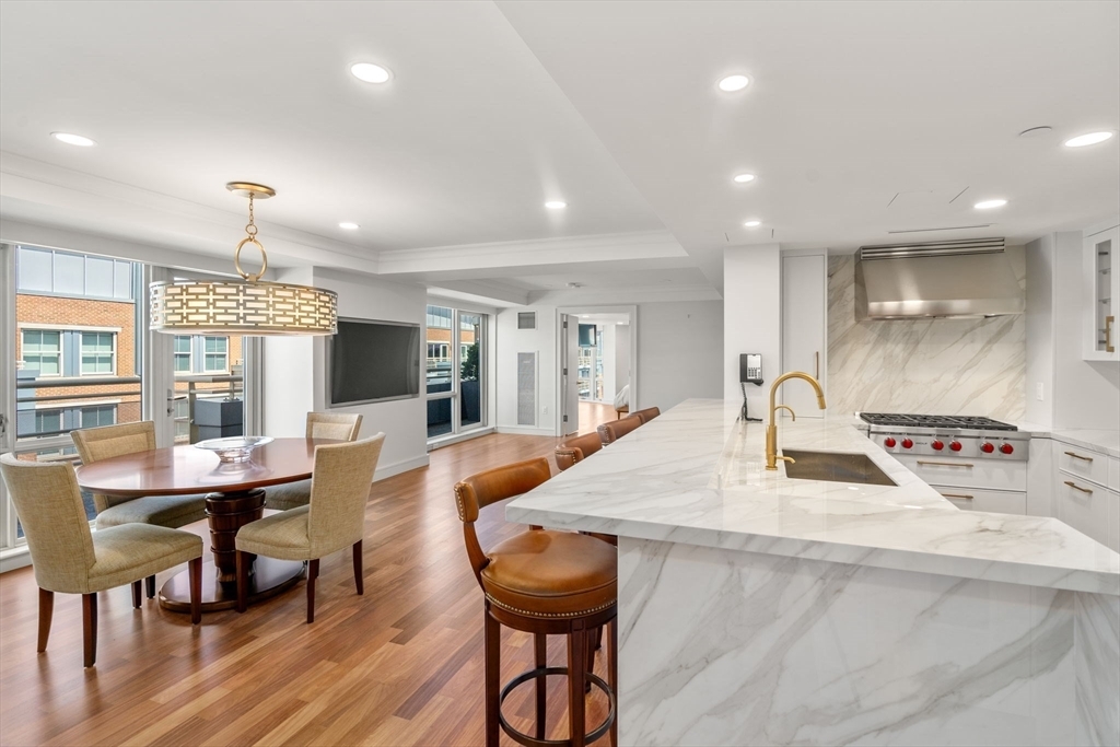 Property Photo: 4 Battery Wharf 4604 MA 02109