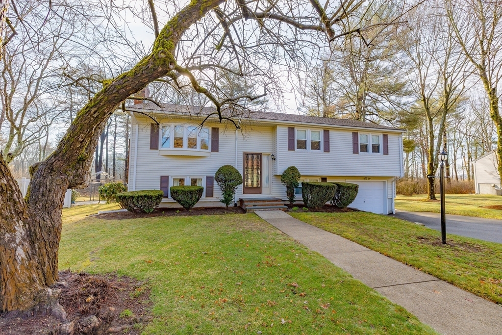 Property Photo: 11 Fowler Ter MA 01803