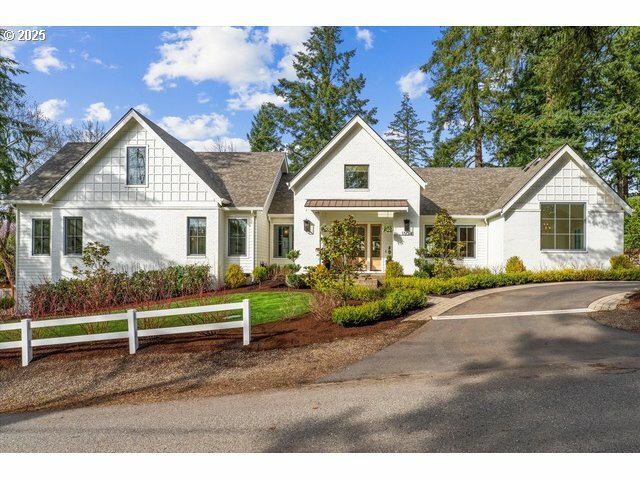 Property Photo: 13041 Knaus Rd OR 97034