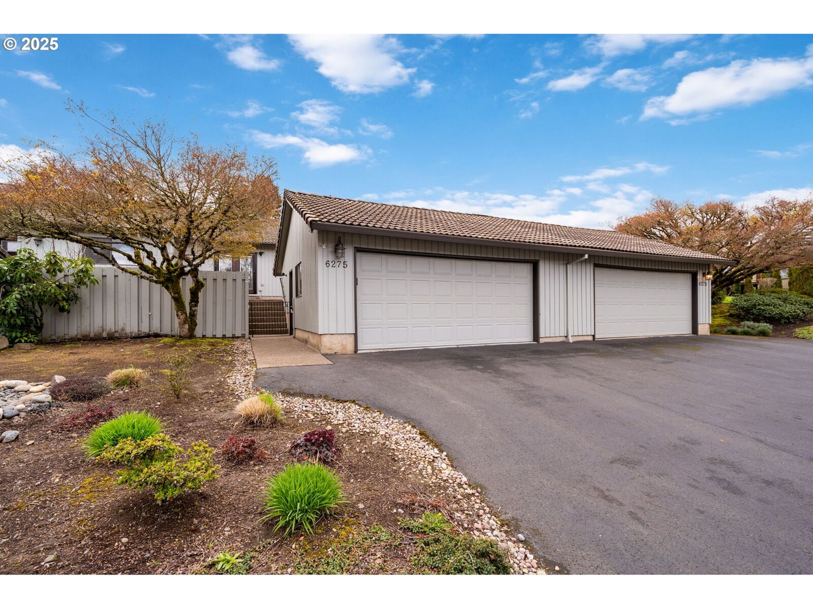 Property Photo:  6275 Clubhouse Cir  OR 97068 