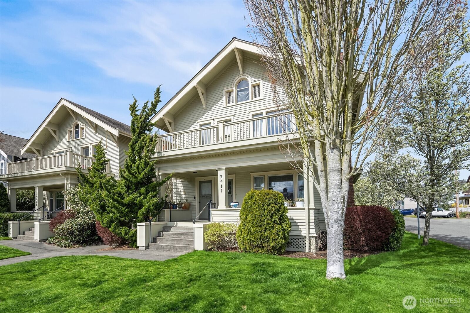 Property Photo:  2511  California Street A  WA 98201 