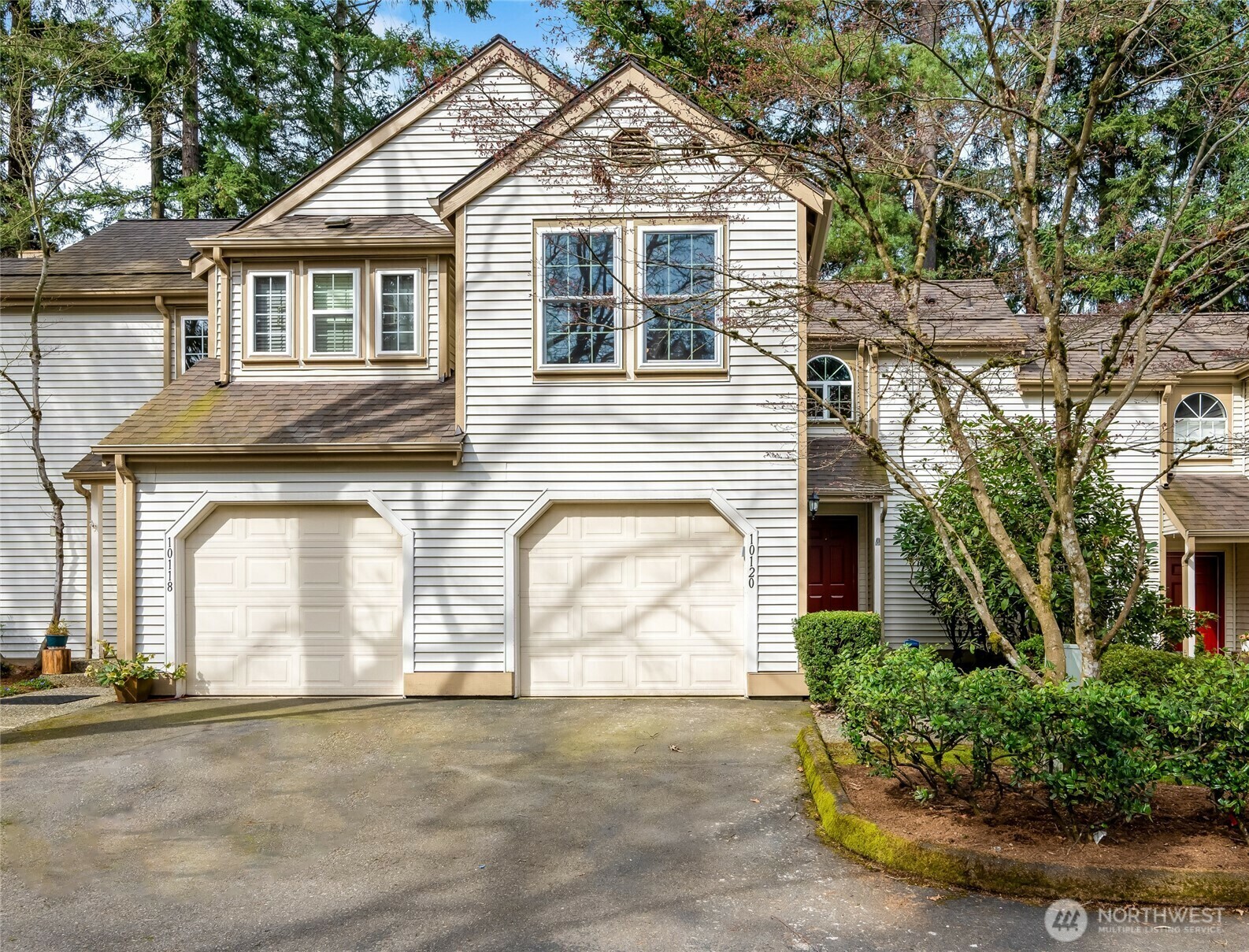 Property Photo: 10120 NE 135th Lane 14 WA 98034