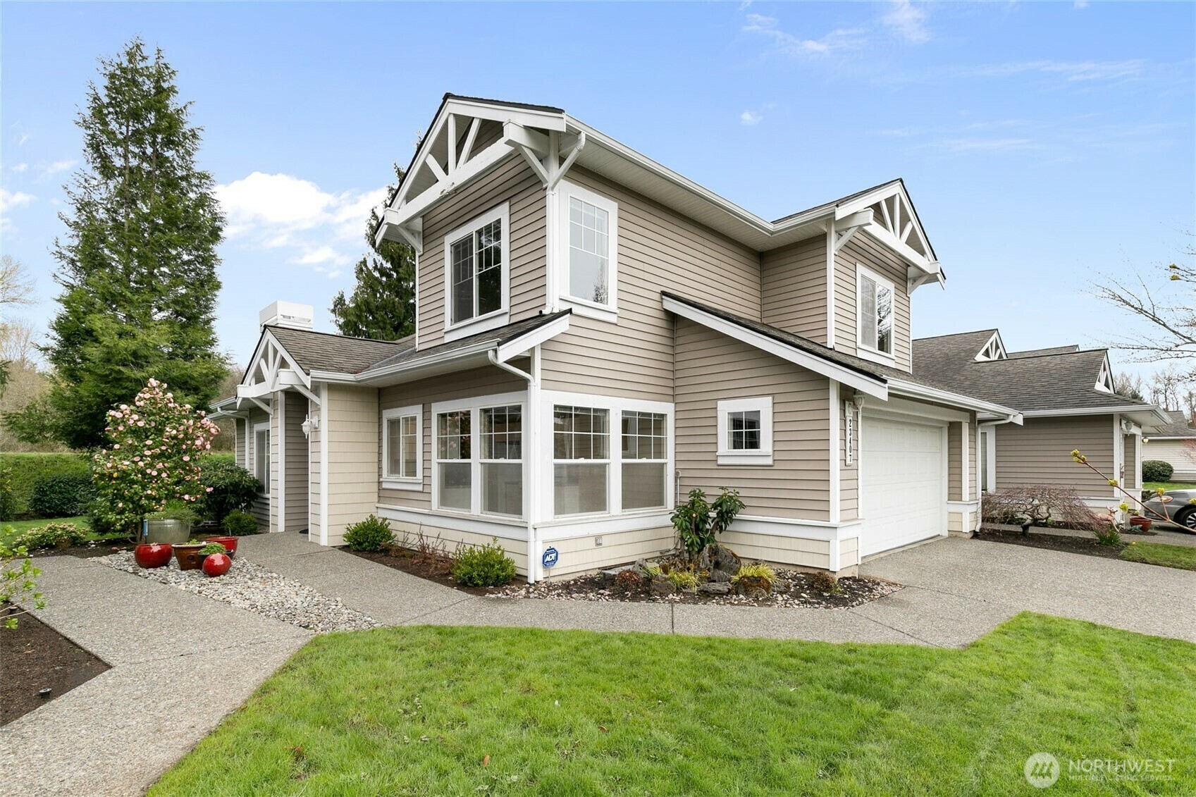 Property Photo: 23407 51st Avenue S WA 98032