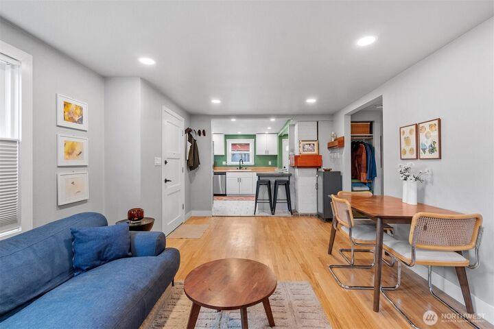 Property Photo:  1407 SW Cambridge Street  WA 98106 