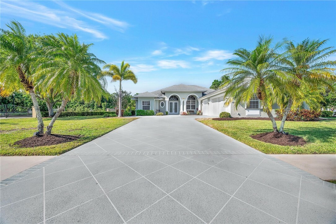 Property Photo: 6490 36th Lane FL 32966